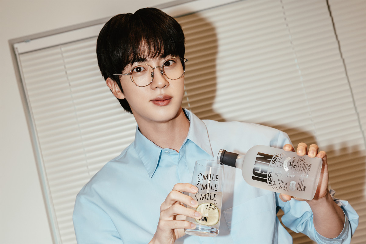 BTS・JINのパネルやフォトブースが登場 「IGIN」ポップアップの連動