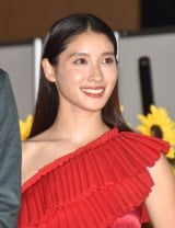 �y�����P�A�f��I���W�i���L�����N�^�[������S�� �������̍�������Y�́u�X�^�b�t����Ƃ��b����Ă�C���[�W�v 