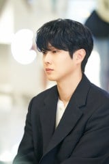 �w���ƌ������Ă���܂���?�x�f�B�Y�j�[�v���X �X�^�[�Ɛ�z�M��(C) 2025 Disney and its related entities 