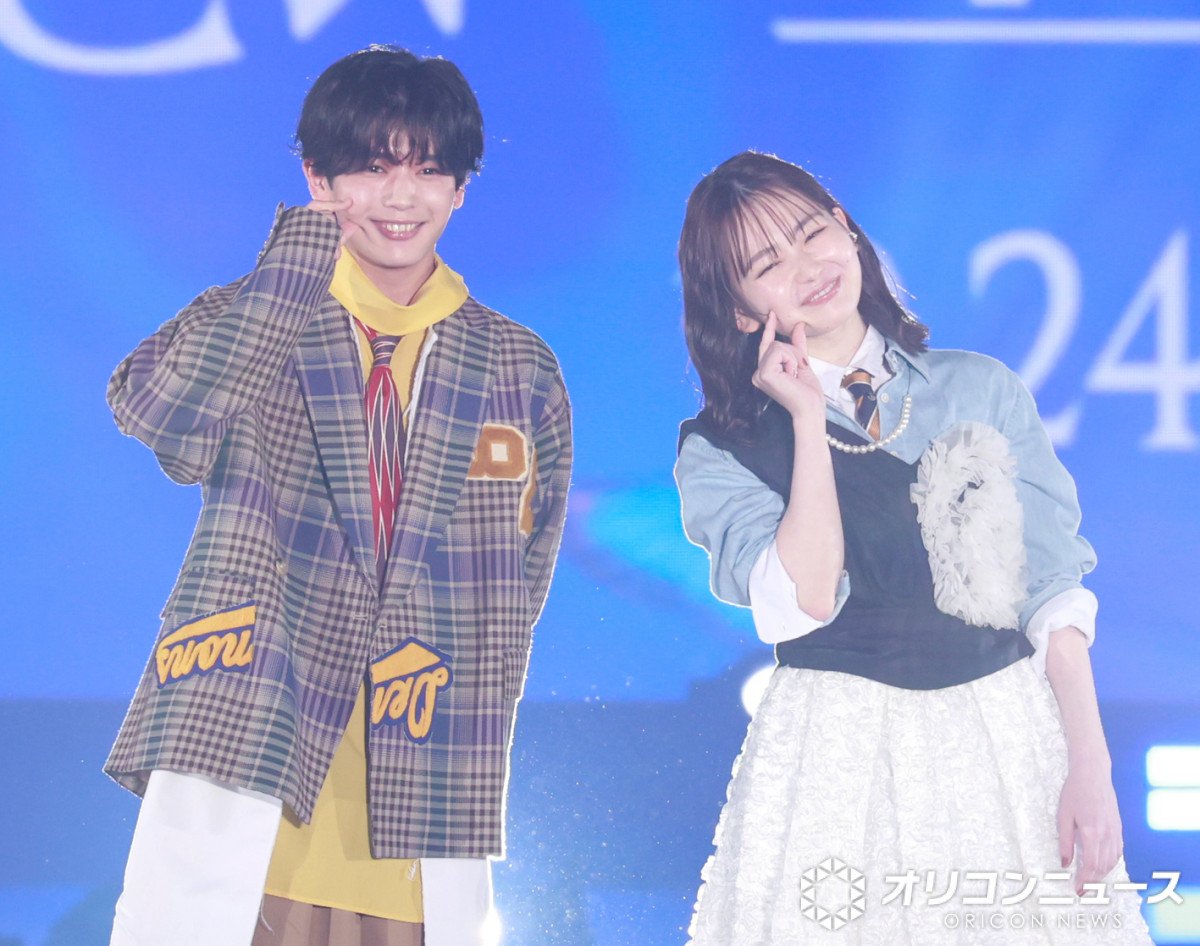 ガルアワ】長尾謙杜＆山田杏奈、かわいすぎる“おもちポーズ”に観客悶絶