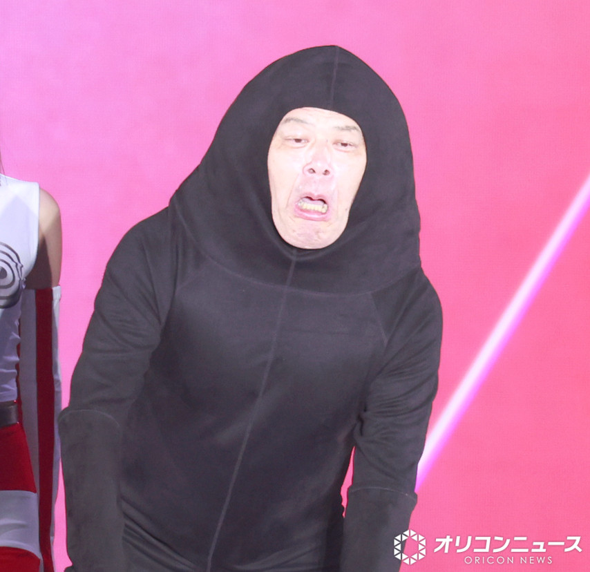 ガルアワ】野性爆弾・くっきー！、“四足歩行ランウェイ”に会場絶叫