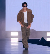 wRakuten GirlsAward 2025 AUTUMN/WINTERxɏo␣mu (C)ORICON NewS inc. 