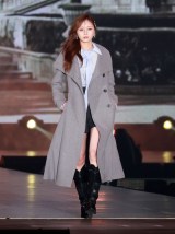 wRakuten GirlsAward 2025 AUTUMN/WINTERxɏoT؍46E~Vg (C)ORICON NewS inc. 