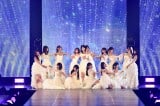 【ガルアワ】乃木坂46、「ごめんねFingers crossed」など3曲披露 総勢7人がランウェイにも登場