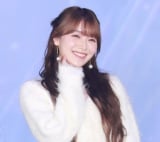 【ガルアワ】櫻坂46守屋麗奈、冬コーデで“圧倒的美” あざとさ全開の投げキッスも披露