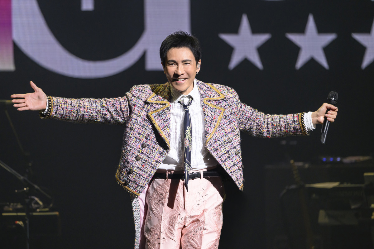 70歳・郷ひろみ、珍しい涙「シミもシワも増えた。でも、これまでの人生