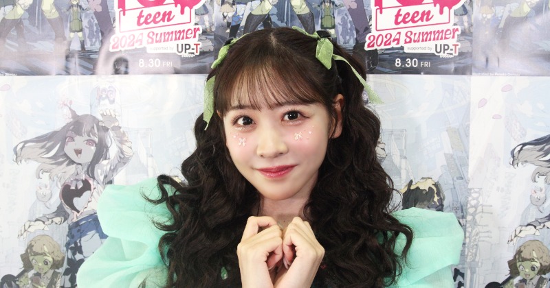 FRUITS ZIPPER・櫻井優衣、ナイトプールで見せた儚げな“表情”にファン