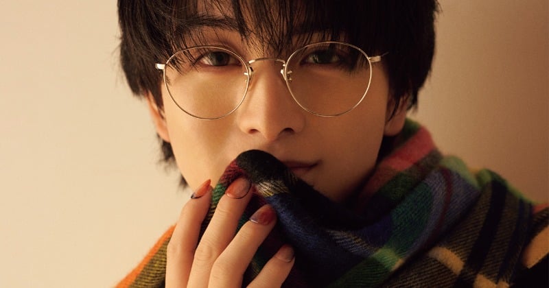 超特急・柏木悠、マフラーにぎゅっと包まれる 布を破る“ワイルド”姿も