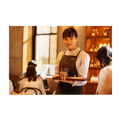 Netflix�V���[�Y�w�����̗��l�����x�Ɛ�z�M�� 