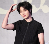 ���{3rd�A���o���wStarkissed�x�̔����L�O�̃V���[�P�[�X���J�Â���TOMORROW X TOGETHER�EBEOMGYU �iC�jORICON NewS inc. 