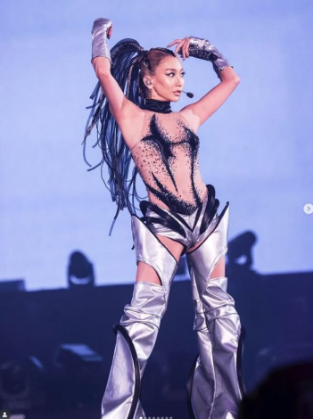 ���c�Җ��uDe-CODE tour 2025!!���������I�I�v�i�ʐ^�̓C���X�^�O������kodakumi_official ���j 