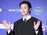 パク・ソジュン、海辺ではしゃいだり、見つめ合い踊ったり…新韓国ドラマ『ギョンドを待ちながら』映像公開