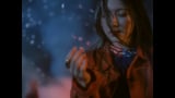 櫻坂46、BACKSによる「木枯らしは泣かない」MV公開 廃バス舞台に不満の垢を拭い捨てようと葛藤する様を表現
