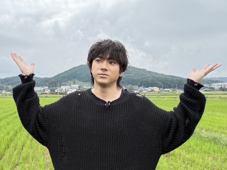 山田裕貴、「ダーツの旅」初挑戦 顔より大きい“盛りすぎ”メニュー登場