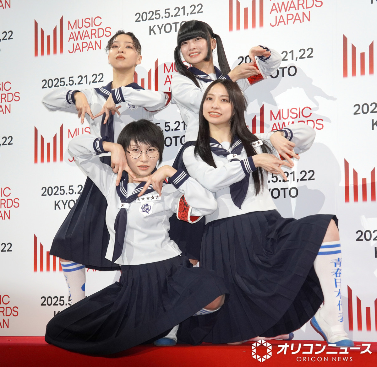 GOODS｜METROCK 2025｜メトロック 2025 新しい学校のリーダーズサイン