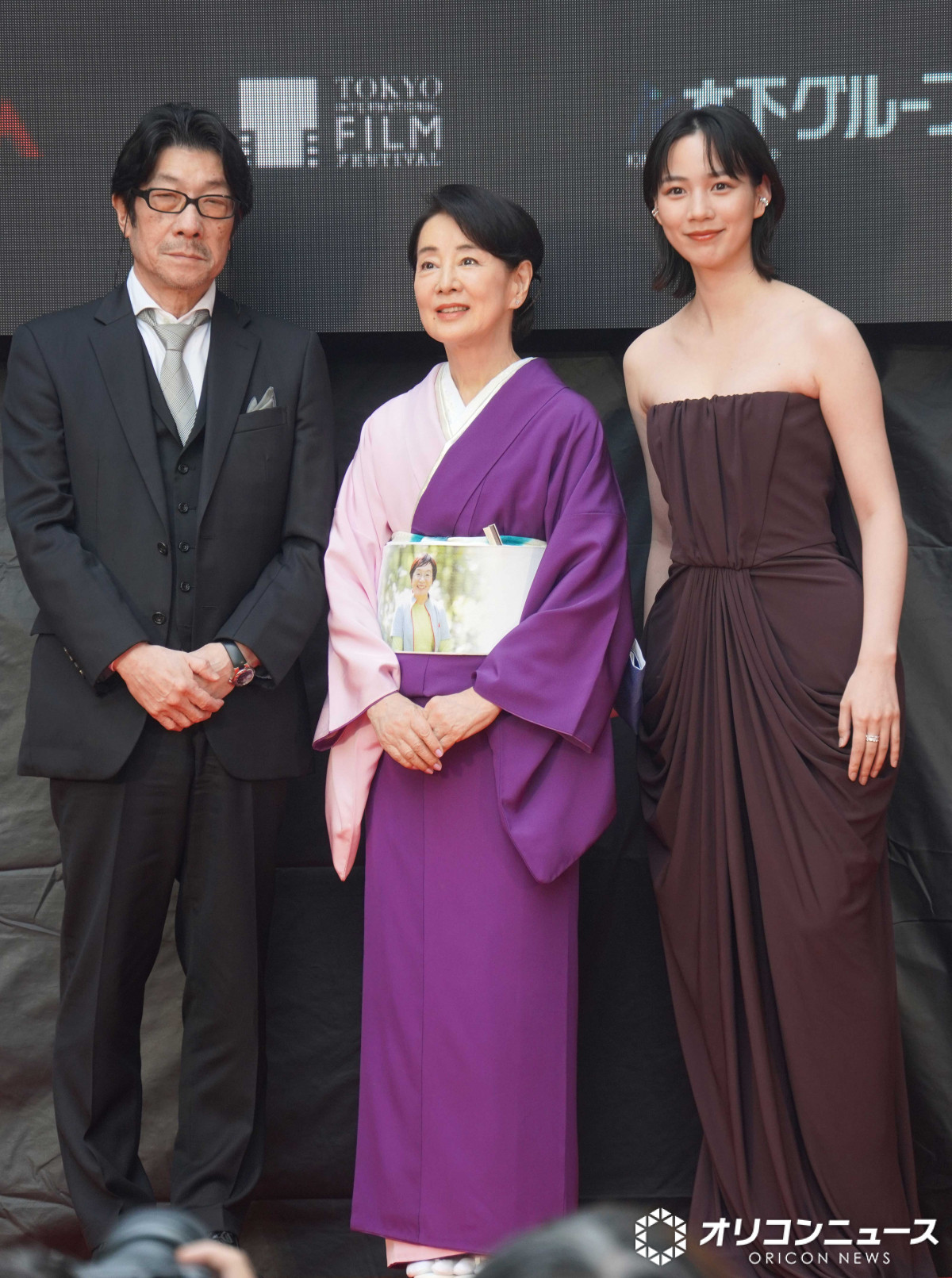 プロフ必読☆吉永小百合さん着用☆華翔苑謹製 画像・写真 | 吉永小百合、33年ぶり東京国際映画祭へ 麗しい着物姿で