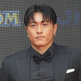 w38񓌋ۉf(TIFF)x̃bhJ[ybgɓoꂵGENERATIONSET (C)ORICON NewS inc. 