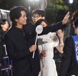 w38񓌋ۉf(TIFF)x̃bhJ[ybg̖͗l (C)ORICON NewS inc. 