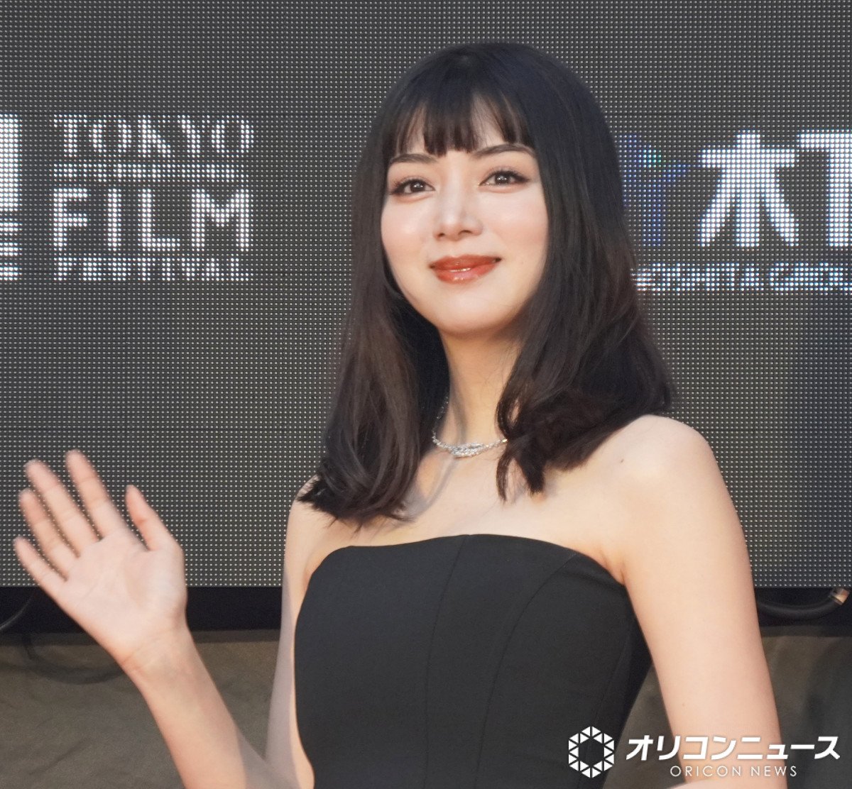 東京国際映画祭】池田エライザ、シックな装いで圧倒的美しさ エシカル