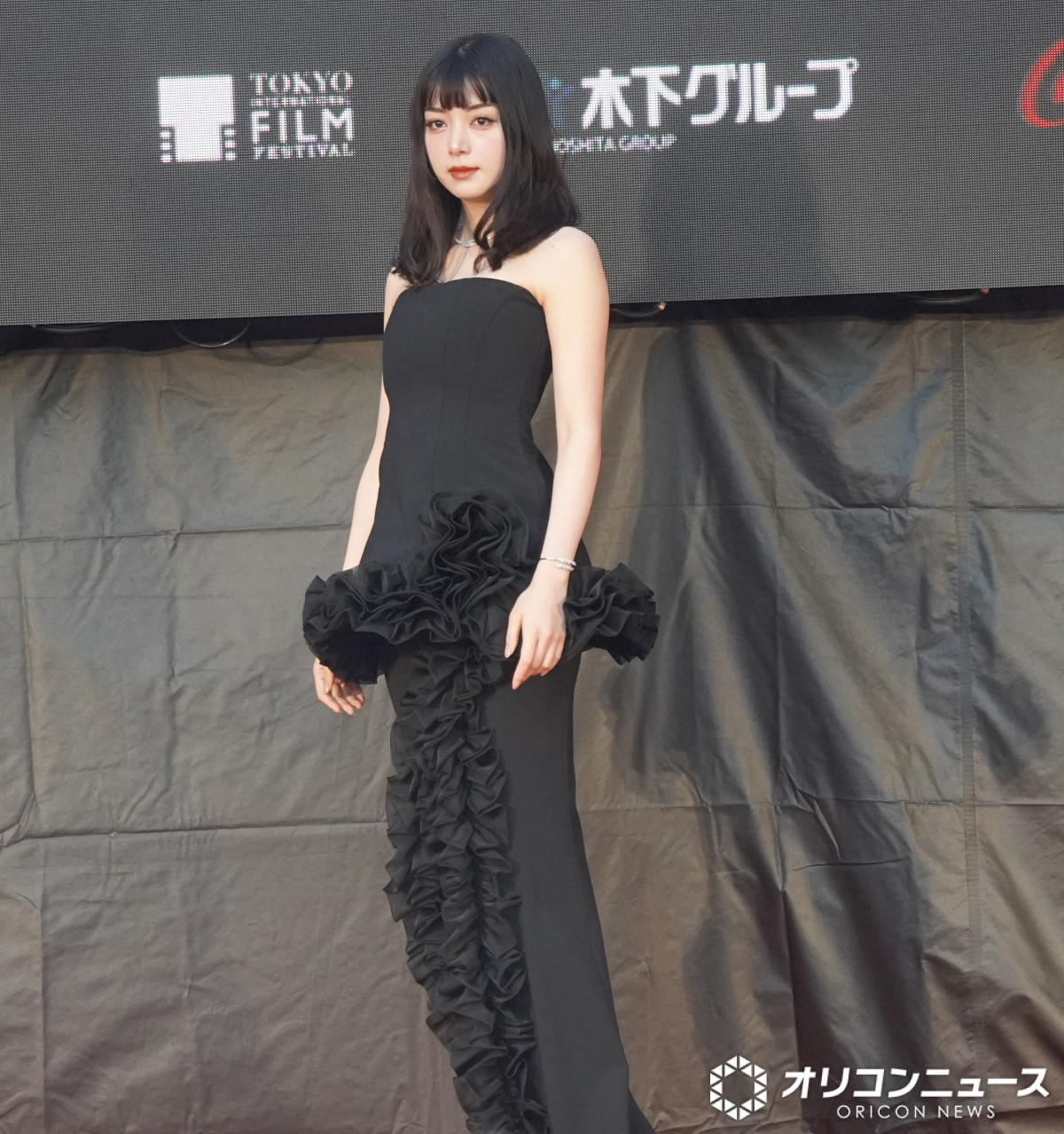 画像・写真 | 【東京国際映画祭】池田エライザ、シックな装いで圧倒的