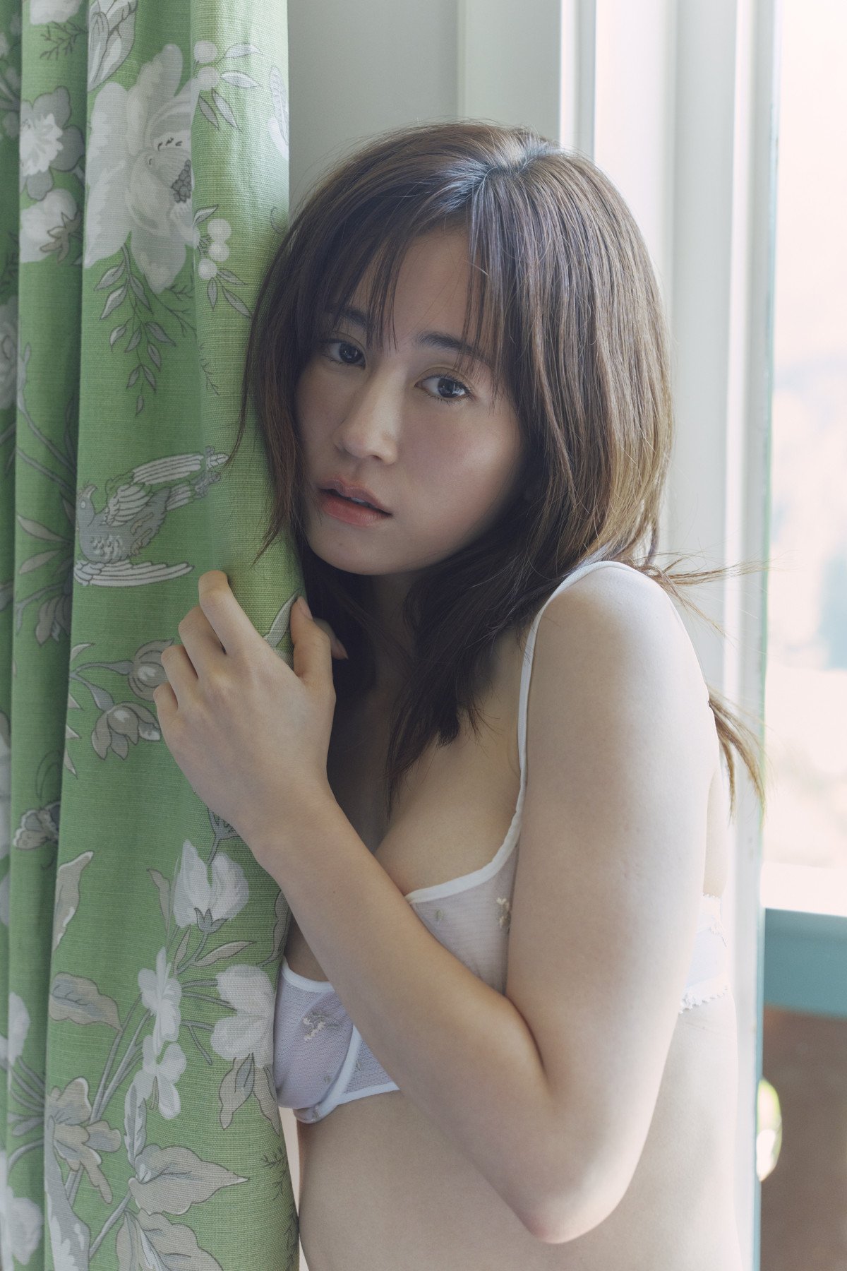 前田敦子、“最後の写真集”発売決定 34歳で過去最大露出にも挑戦「後悔