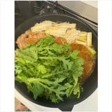 �����^���u�[�H���B�l�M���Ă��āA�{���Ƒ卪�𐶛I�ŎςĂ���t�e�ƃG�m�L�_�P�v�i�ʐ^�̓u���O���j 