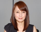 矢田亜希子、高級ブランドのバッグ&靴を組み合わせた秋コーデを紹介「可愛いなぁ…」「今風な未来人みたい」