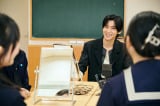 Snow Man目黒蓮、女子聖学院にサプライズ登場 特別授業で「目の健康を守っていきたい」