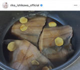 �ΐ엜�؁u�p�p�̃��N�G�X�g�ł����Ă����΂ƃJ���C�̎ϕt���v(�ʐ^�̓C���X�^�O���� @rika_ishikawa_official���) 