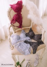 PEACH JOHN�~�V�[�Y���̃r�W���A���ɓo�ꂵ���X���� 