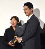 �f��w�Տ�̌������x�̌��J�������䂠�����ɓo�d�����i������j�M���T�q���A��������Y �iC�jORICON NewS inc. 