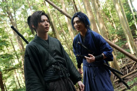 �w���ʂ̔E�� �ԉe�x��2�b�@�E�́g�I�������h���J�n�@�ԉe���e������ 