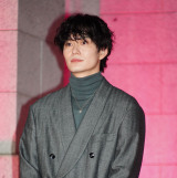 �f��w�ʂĂ��Ȃ��X�J�[���b�g�x�W���p���v���~�A�ɓo�d�������c���� (C)ORICON NewS inc. 