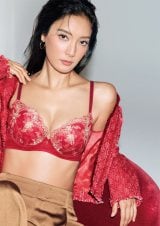 �؁X���A�h�J�����W�F���[�Ŕ��{�f�B��I �u�g�����v�v�ň������f���p 