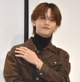 ����POP UP�Ɋ�т��݂���FANTASTICS�E�����D�����W���G���[�u�����h�wQUESERA�xPOP UP�͂ݎ�� �iC�jORICON NewS inc. 