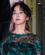 �f��w�ʂĂ��Ȃ��X�J�[���b�g�x�W���p���v���~�A�ɓo�d�����ē��R�M (C)ORICON NewS inc. 