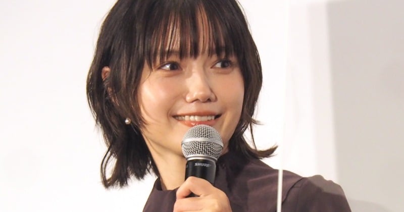 宮崎あおい、水色浴衣に反響 ドラマ共演者と撮影オフショット「良すぎるこのツーショット…」「可愛すぎる」