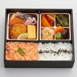 �����r�ܖ{�X�uBENTO�X�e�[�V�����v�I�[�v�����V�� �������~�����r�ܖ{�X�L���O�T�[�����ƍ��̖��X�Еٓ� 