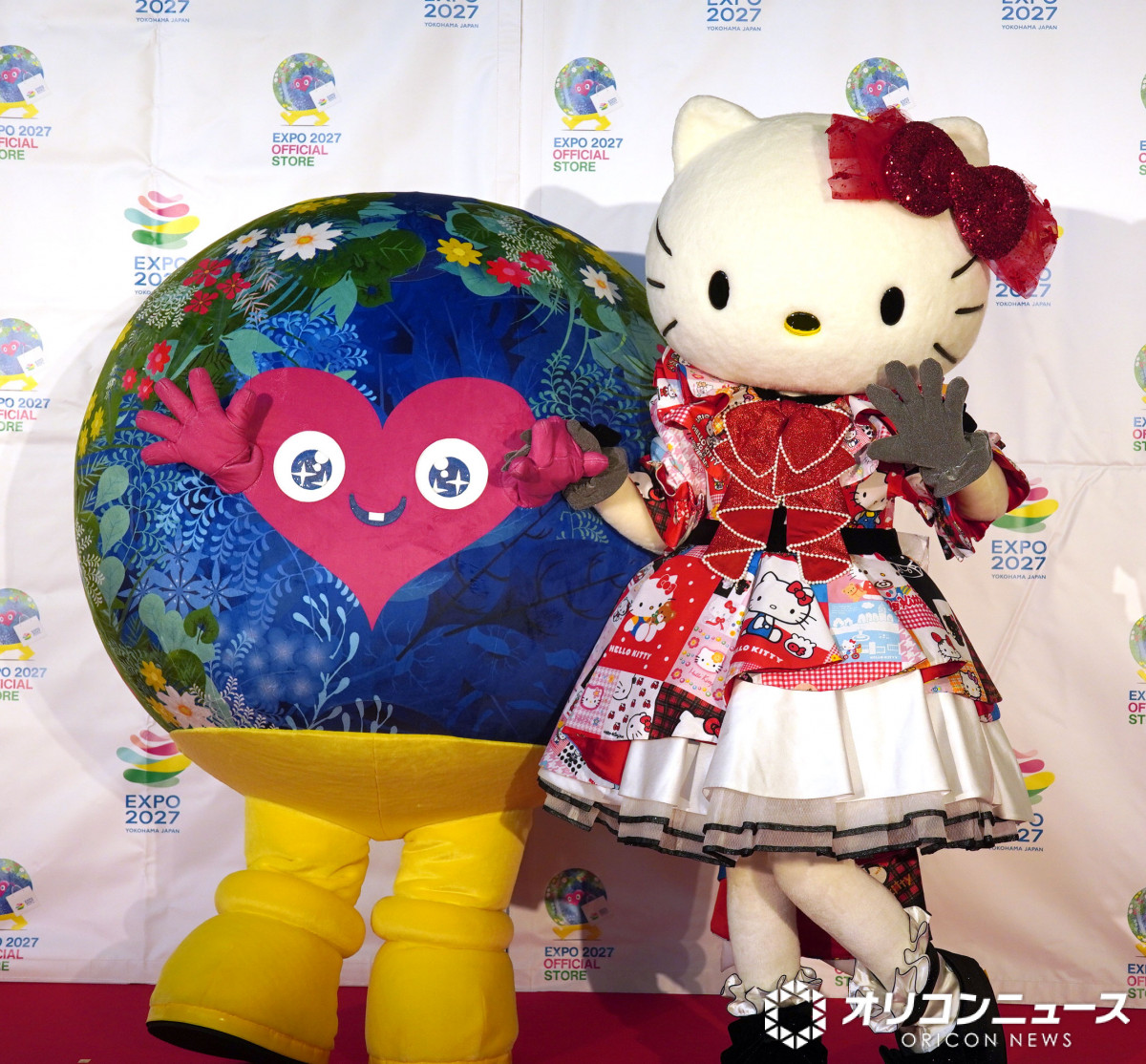 トゥンクトゥンク＆キティが仲良く“手つなぎ” コラボアイテムきょう