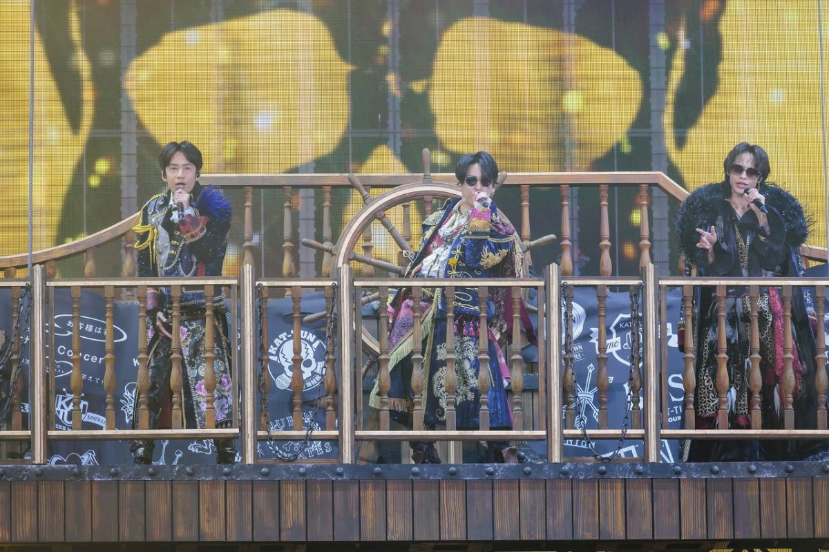 KAT-TUN 写真 KAT-TUN異例の解散後ライブ、デビュー曲で元メンバーが音声