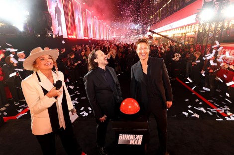 �f��w�����j���O�E�}���x�剉�O�����E�p�E�G���A�G�h�K�[�E���C�g�ē獋�؃����o�[�W���A�����h���v���~�A�J�� 