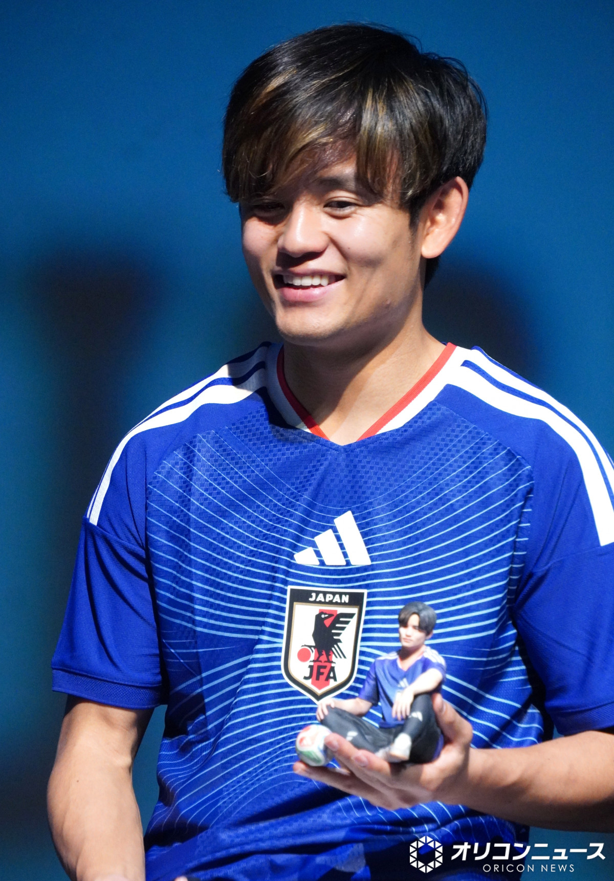 サッカー・久保建英、新ユニフォームに笑顔「僕がデザイナーじゃなくて