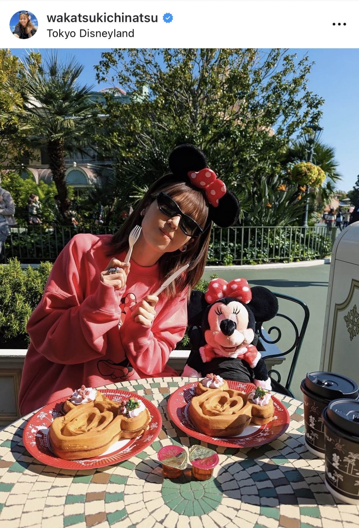 若槻千夏、ミニーマウスコーデでディズニーランド満喫「最強に可愛い