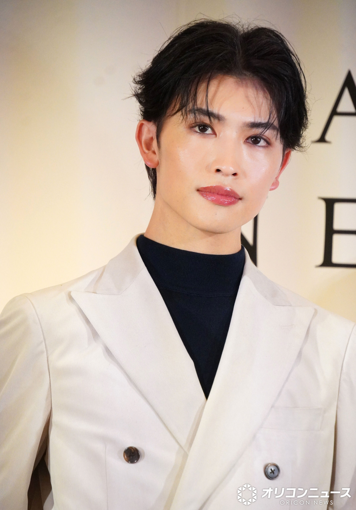 増子敦貴、アンミカをアシスト「緊張しました」 ギフト選びに苦戦