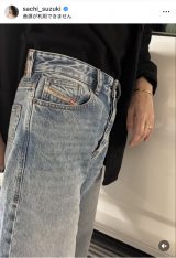 �u�w�r���e�m��v�wDIESEL�x�̃f�j���R�[�f�Ń|�[�Y�����߂��؃T�`�i�ʐ^�̓C���X�^�O���� ��sachi_suzuki���j 