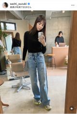 �u�w�r���e�m��v�wDIESEL�x�̃f�j���R�[�f�Ń|�[�Y�����߂��؃T�`�i�ʐ^�̓C���X�^�O���� ��sachi_suzuki���j 