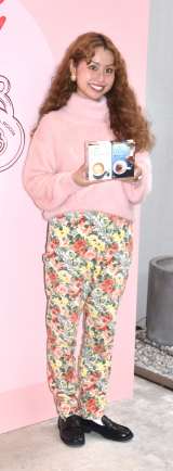 �w�ق�̂�K�������Ȃ��ɁwCAFE LATORY ROOM�x�x�̃��f�B�A������s����I�ڑ̌���ɏo�Ȃ���peco (C)ORICON NewS inc. 