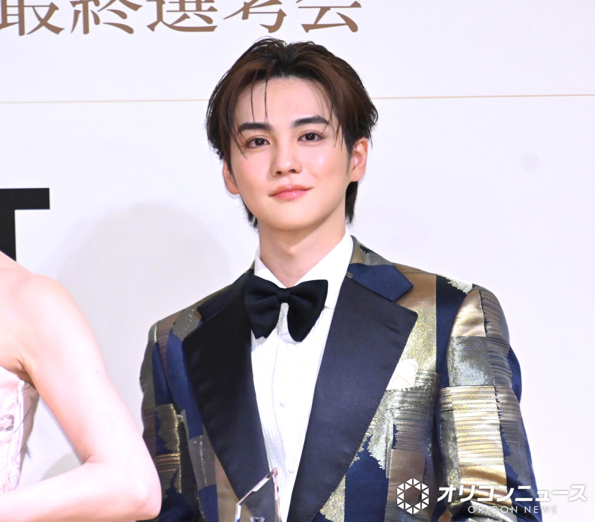 THE RAMPAGE吉野北人、西陣織のゴージャスなタキシード姿 「TUXEDO