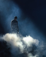 �g�����B�X�E�X�R�b�g�wCircus Maximus Tour�x���{�����̖͗l�@�ʐ^�FJason Martinez 