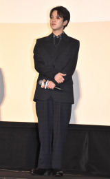 �f��w���x���䂠�����ɓo�d����Travis Japan�E�{�ߊC�l �iC�jORICON NewS inc. 